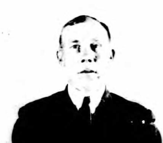 Photo of photos/Seaton McLennan 1888-1932 passport pic